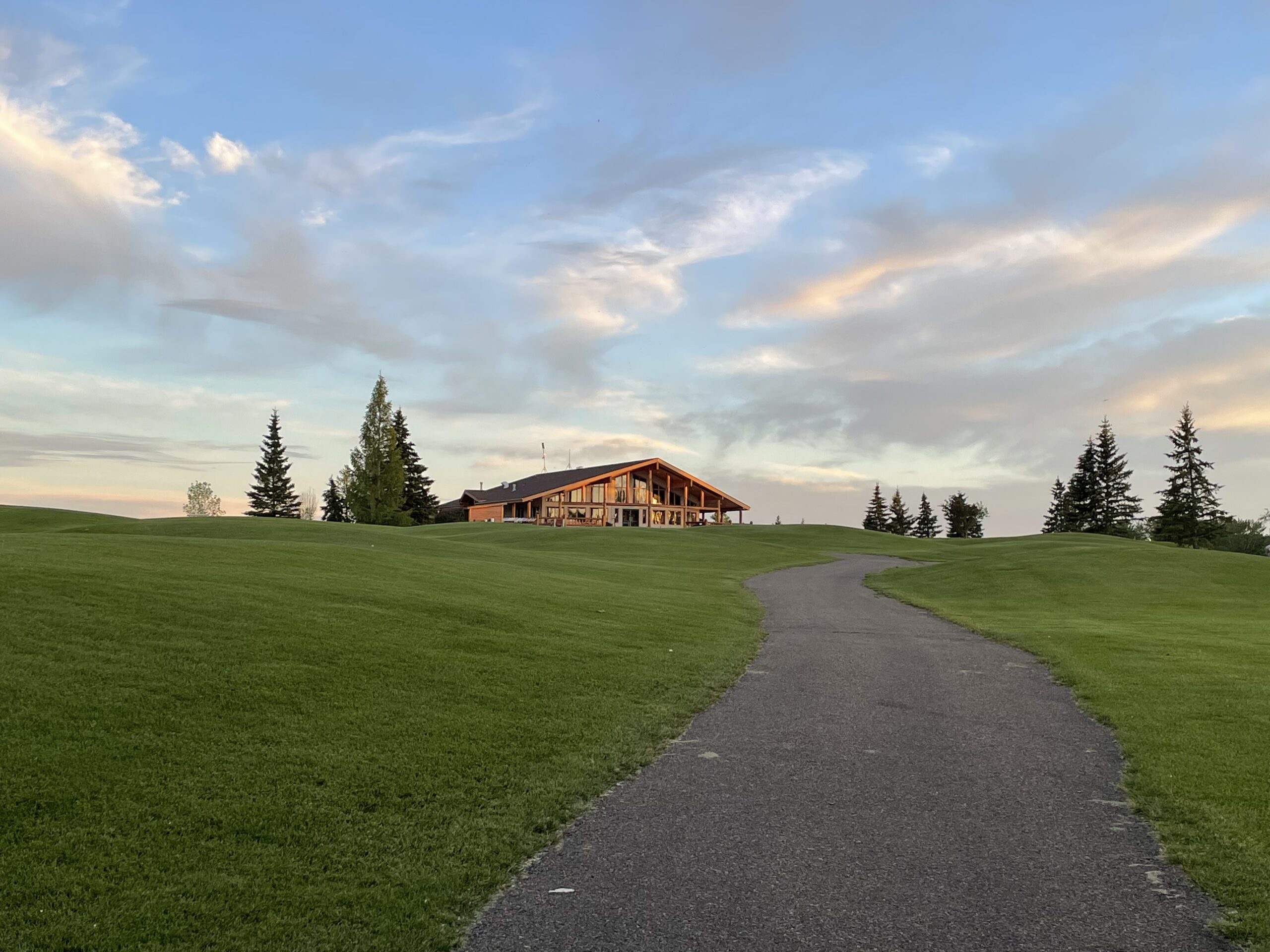 Alberta Springs Golf Resort — photo courtesy Alberta Springs Golf Resort (official)